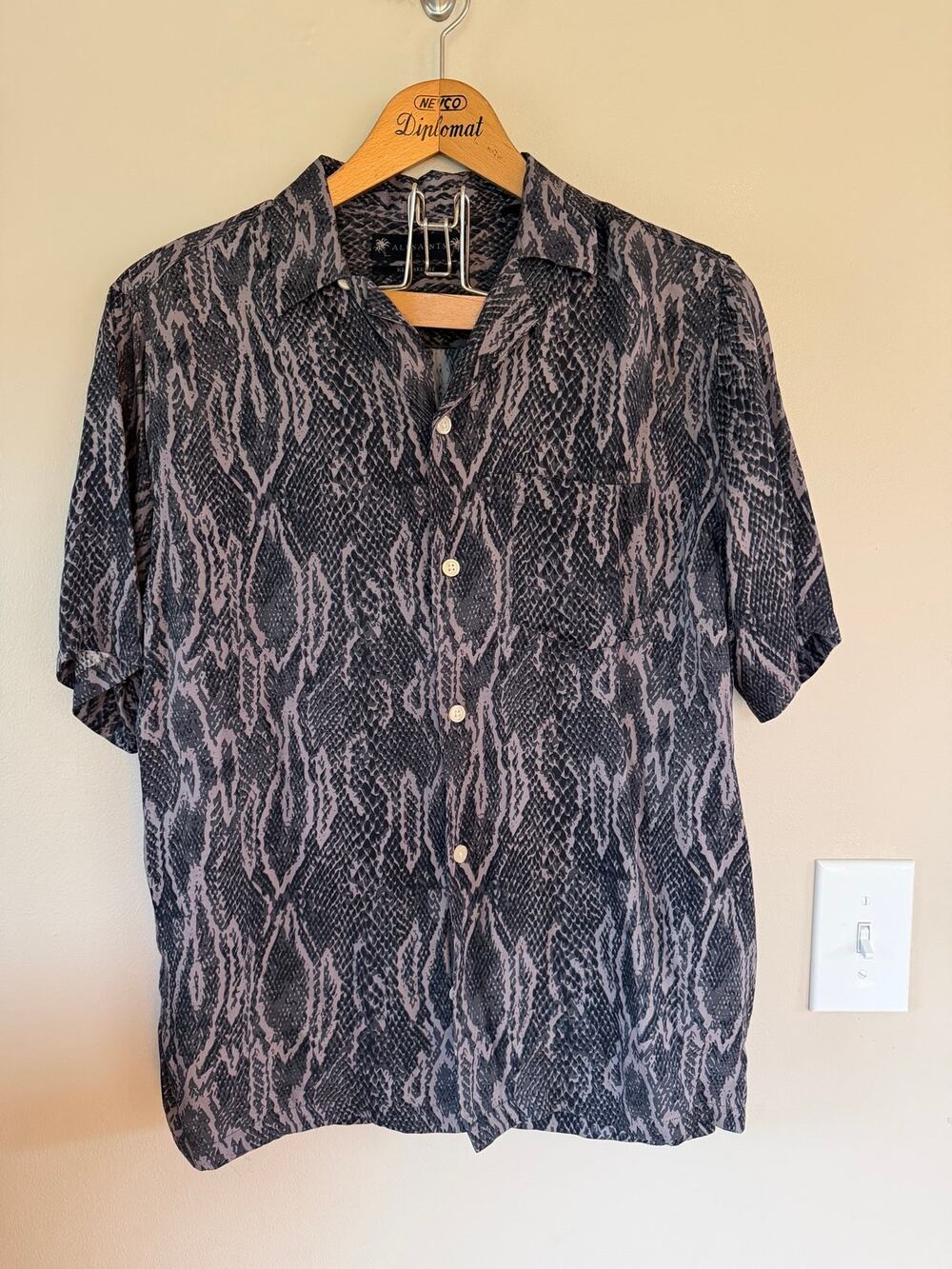 All Saints Rattle-Print Short Sleeve Button-Down Shirt Size L